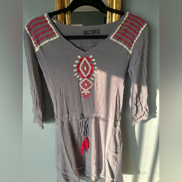 THML Dress - Picture 4 of 4